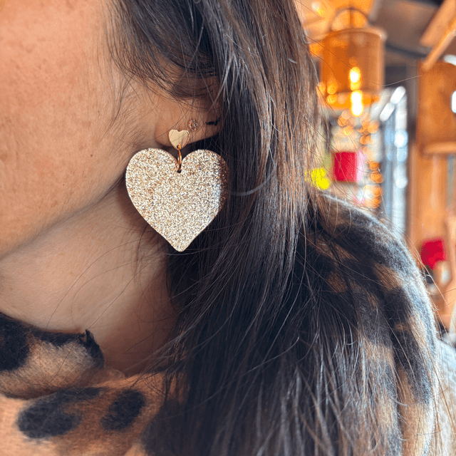 Boucles d’oreilles cœur pailleté doré - GM