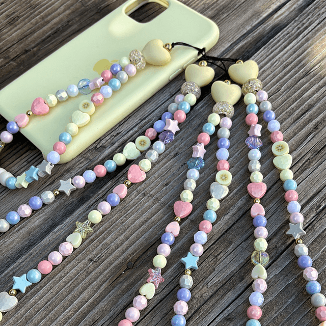 Grigri de téléphone personnalisable Bonbon d’Amour 🤍 Irisé pastel