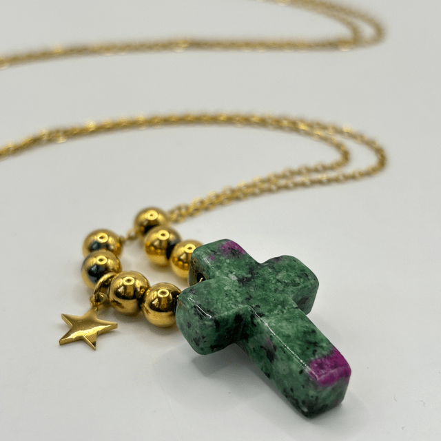 Sautoir Cross en pierre naturelle Epidote