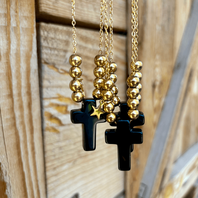Sautoir Cross en pierre naturelle onyx