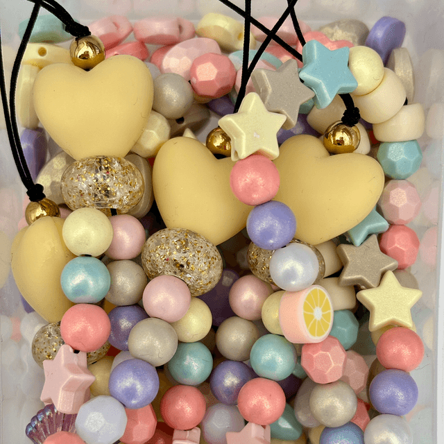 Grigri de téléphone personnalisable Bonbon d’Amour 🤍 Irisé pastel