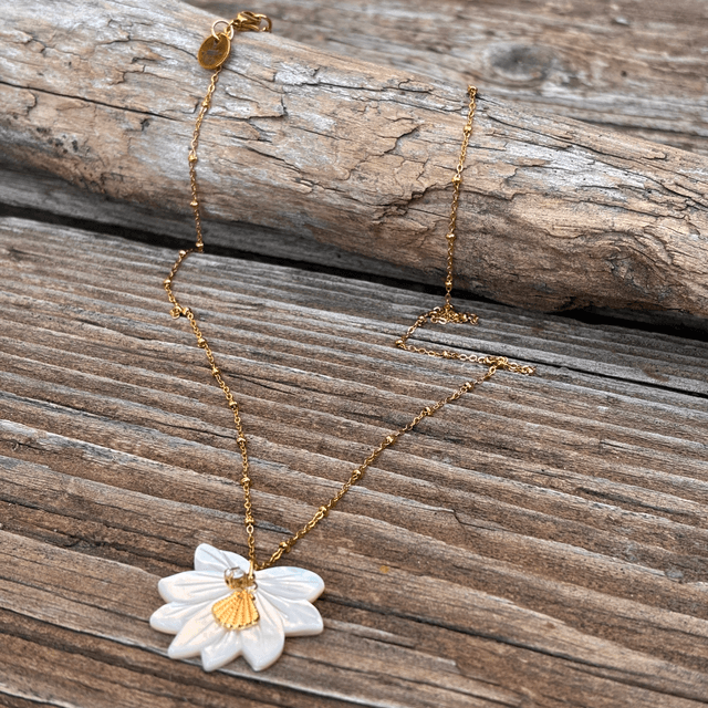 Collier Lotus