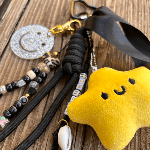 Grigri de Sac Big Smiley black BONHEUR