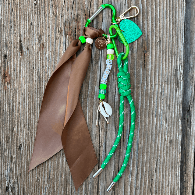 Porte-clés Grigri de Sac AMOUR vert et marron