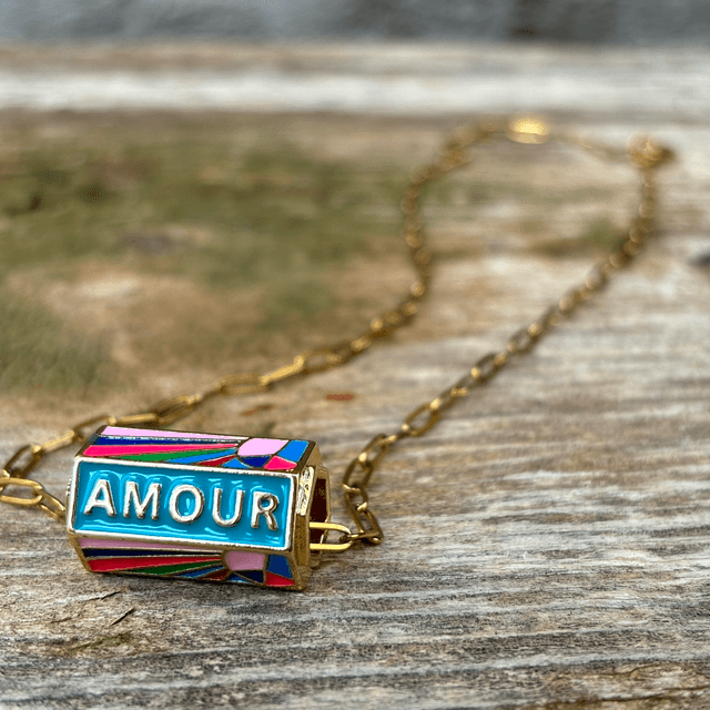 Collier Amulette AMOUR